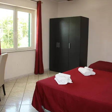 Paradiso Bed and Breakfast 3*